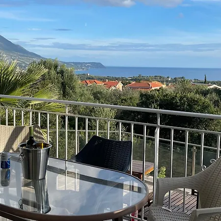 Evangelia Karavádhos