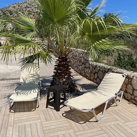 Evangelia * Karavádhos