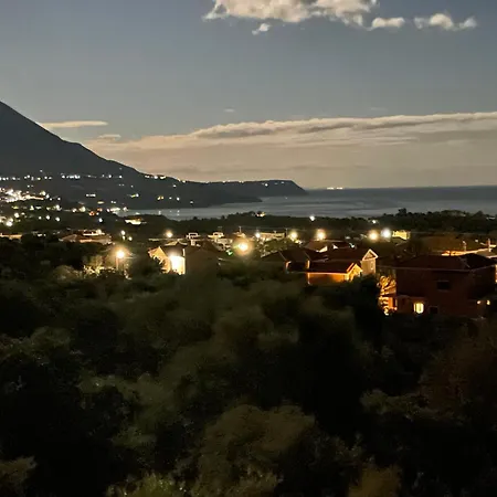 Evangelia Villa Karavádhos