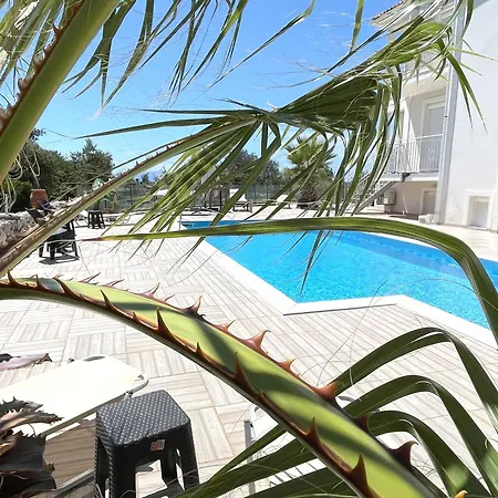 Evangelia Karavádosz