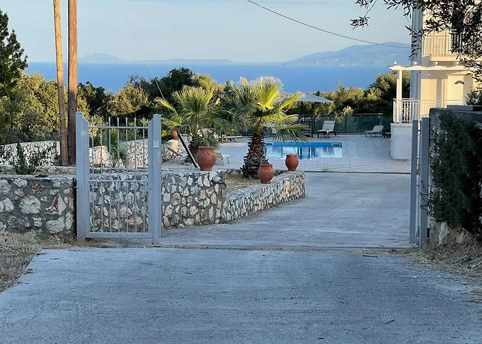 Evangelia Villa Karavádhos