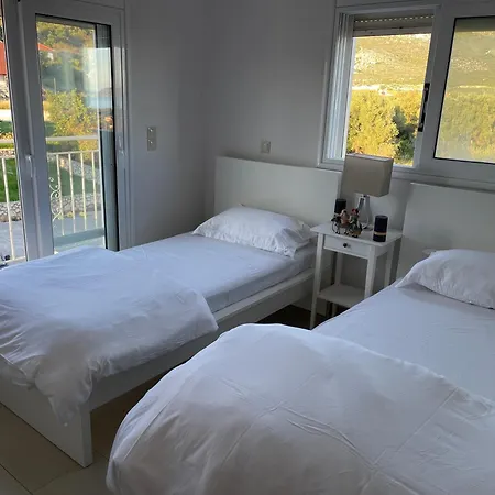 Evangelia * Karavádhos